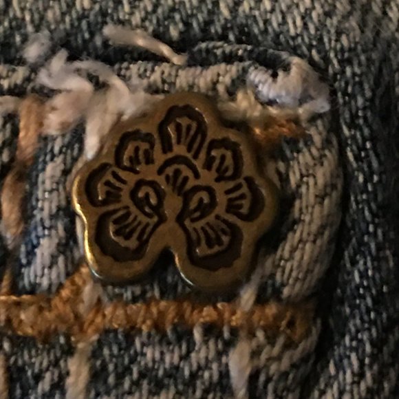 WALLFLOWER Classic Cuffed Denim Shorts Size 3 - Picture 5 of 14